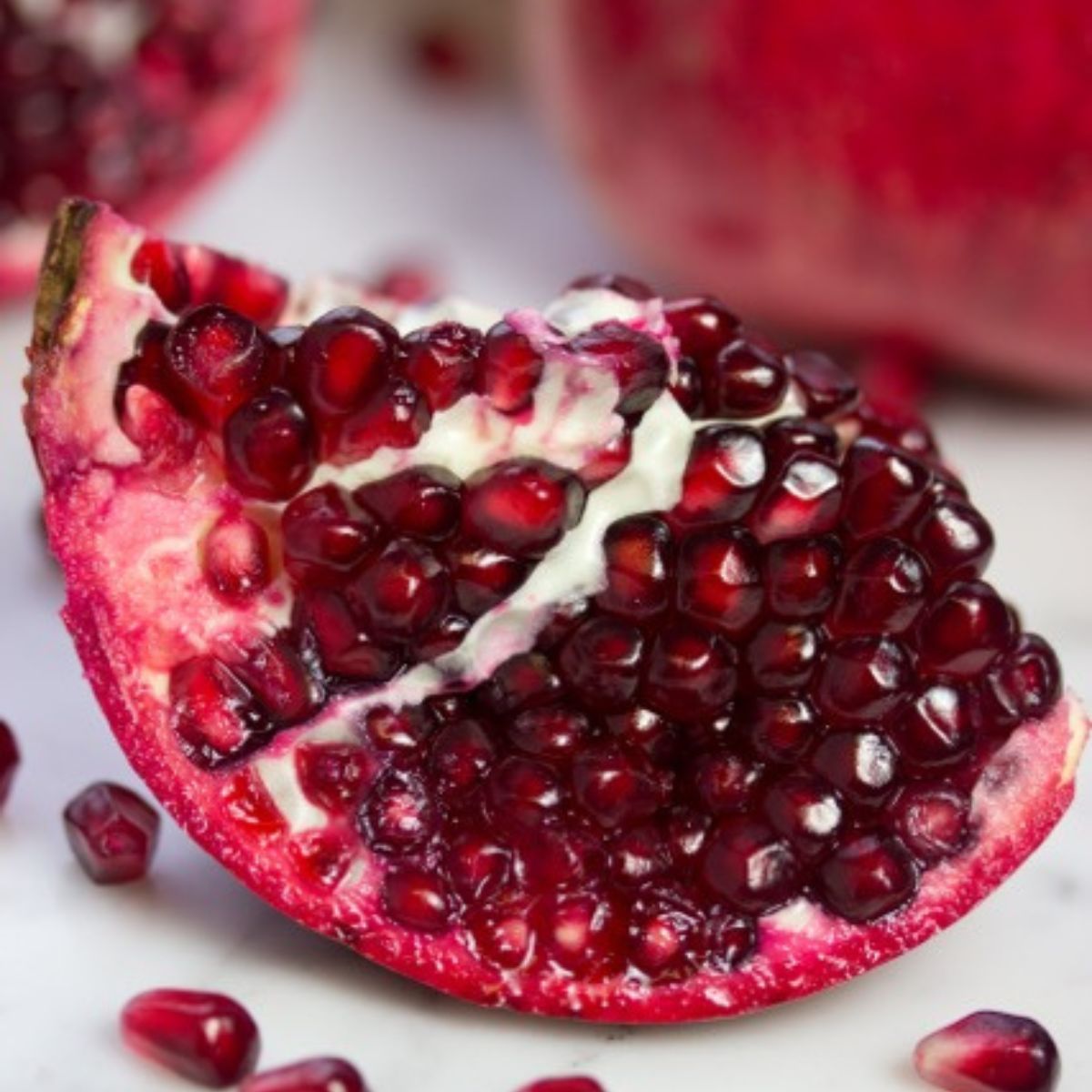 Phule Bhagwa Super Pomegranate Grafted Fruit Plant – High Yielding Sweet Juicy Anar Tree Variety